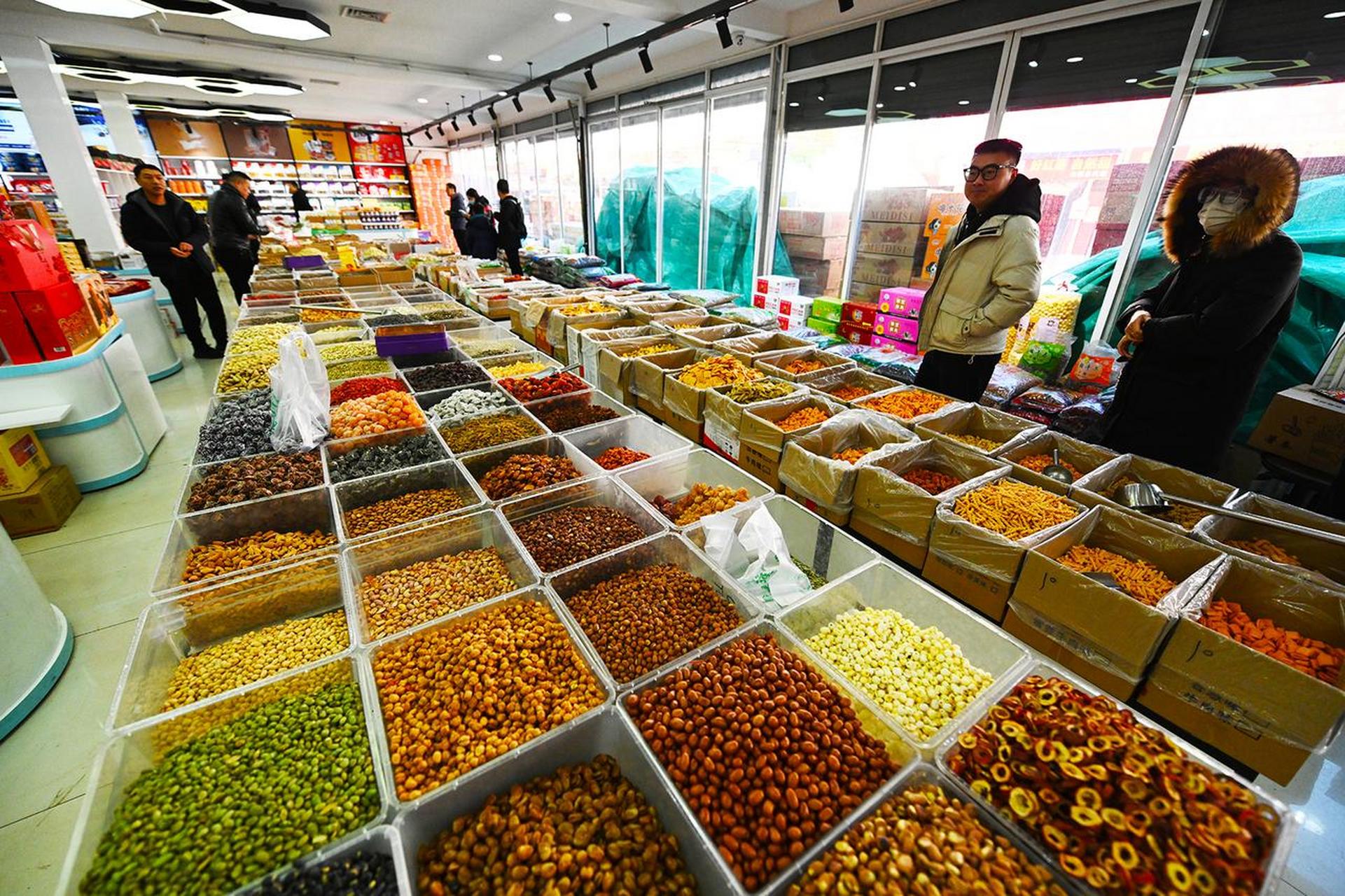 農(nóng)副特產(chǎn)年味濃，太原河西市場(chǎng)迎節(jié)前采購(gòu)高峰